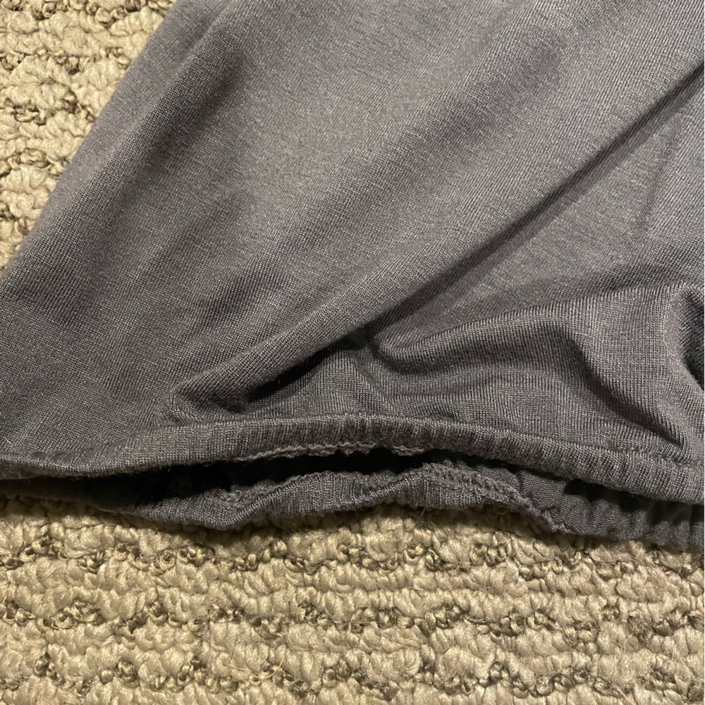 Grey Tank - Picture 4 of 4